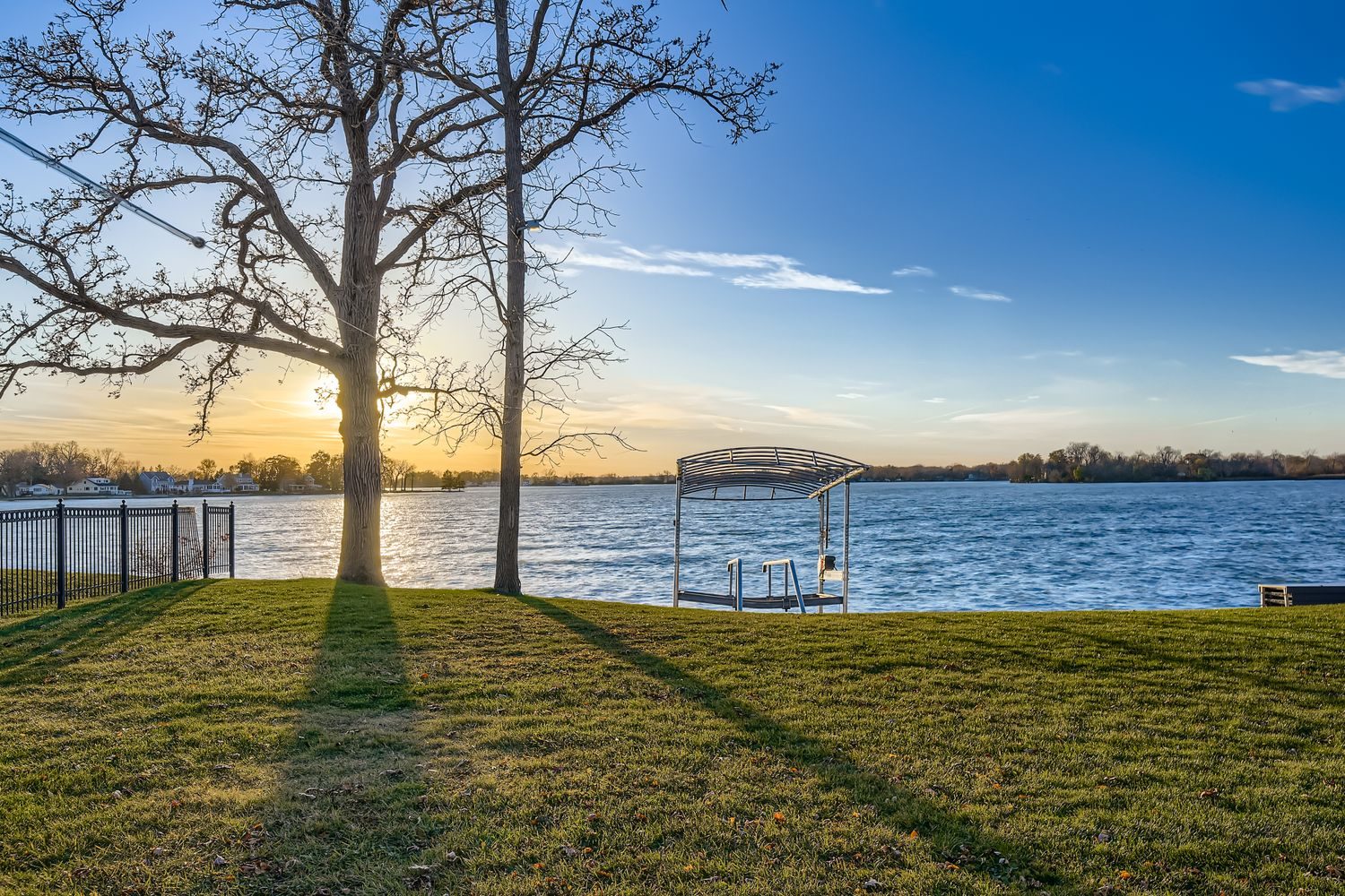 The Chain O'Lakes Lakehouse — Views