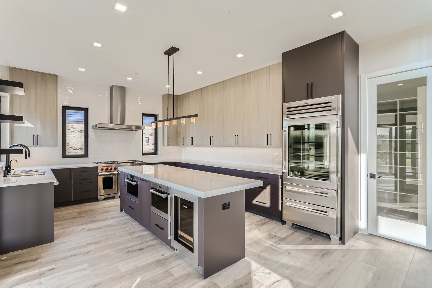 The Lakewood Manor — Kitchen