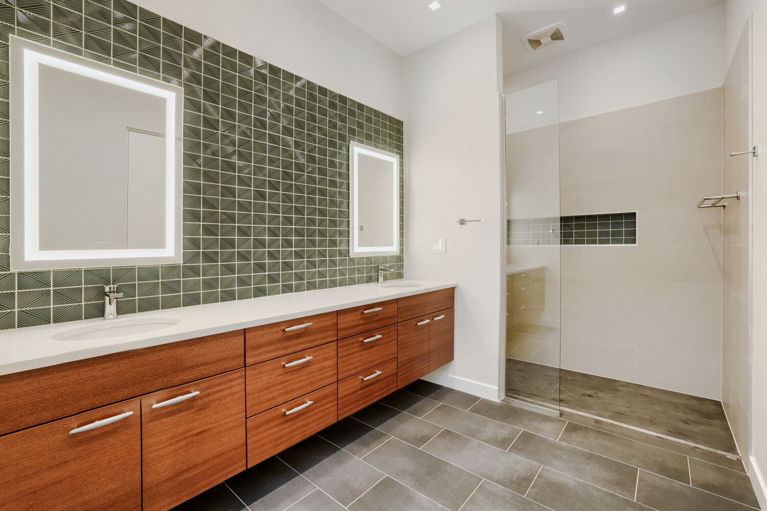 The 1885 Evanston Lower Level — Primary Bathroom